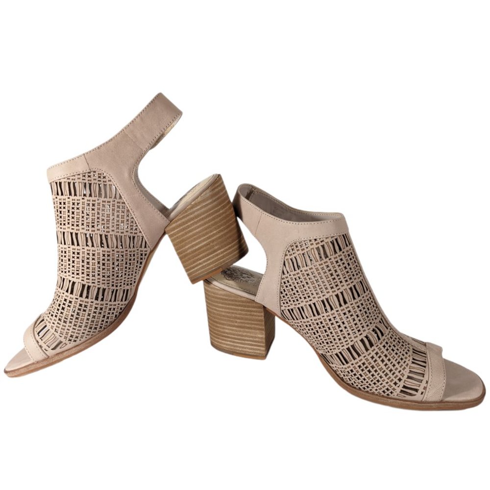 NWT Vince Camuto Keannie Laser-Cut Leather Sandals